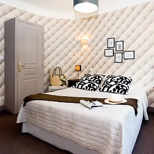 Hotel Logis La Magnanerie - Cote Bistro, Aubignosc